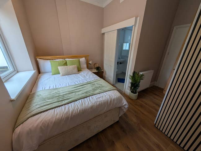 Furnished studio room (Ref HR24)  Main Photo