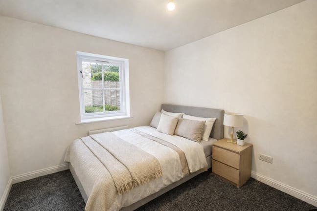 Ensuite Room in Spacious House Main Photo