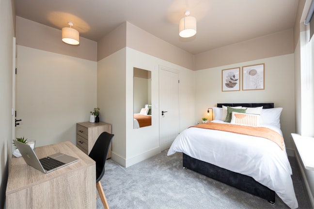 Premium Stylish Double with En-Suite Main Photo