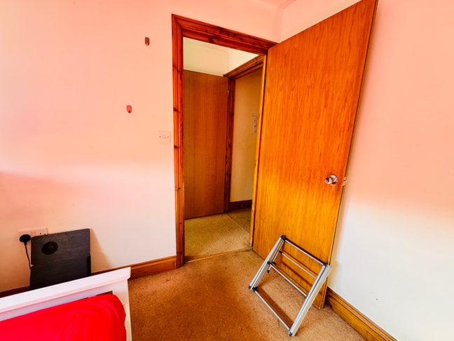 Room near Stepney Green Station Main Photo
