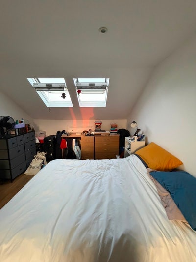 Large Double Room in Colliers Wood – &pound;875 pcm Main Photo