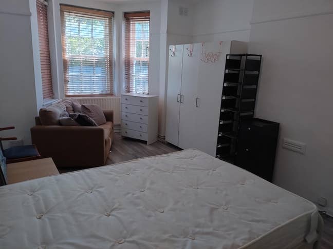 Large double room all bills included Pimlico Main Photo