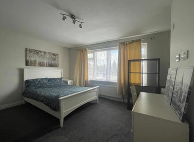1 Large En-Suite Bedroom  in Houghton Regis Main Photo