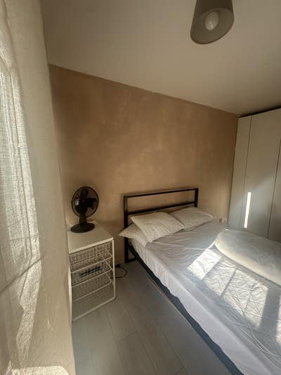 Simple & Peaceful Double Room - Bills included Main Photo