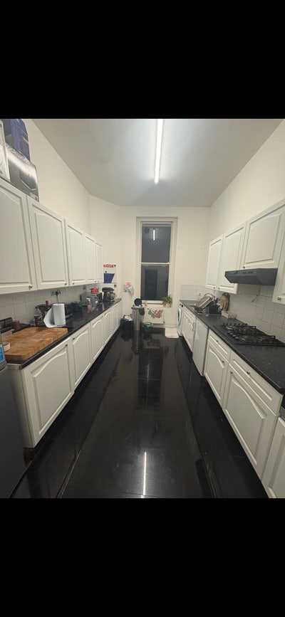 Kilburn 3 double rooms  Main Photo