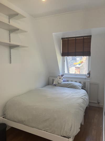 Double room in central Bristol-female preferred Main Photo