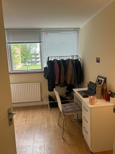 Spacious Double Room Available in NW6, London  Main Photo
