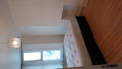 Sharing room available for couples or two girls Main Photo