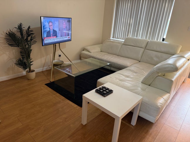 One room in a 2 bed house  Main Photo