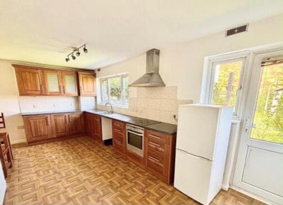 Spacious double bedroom for rent  Main Photo