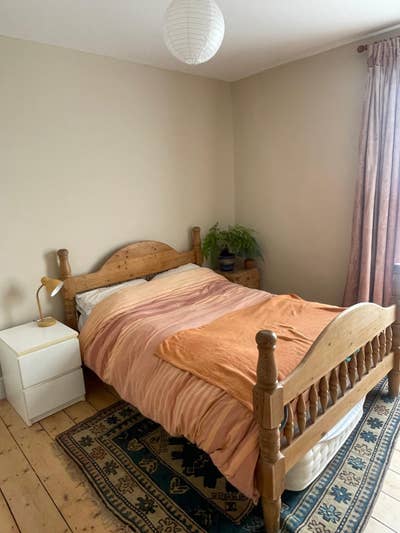 Double Bedroom near Troopers Hill Main Photo