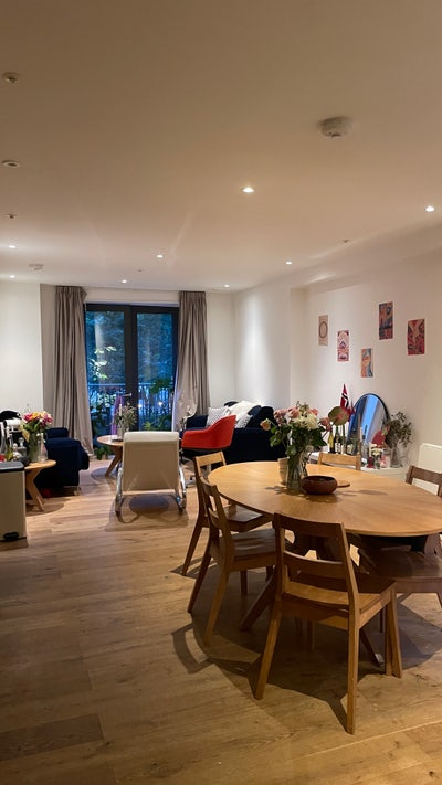 2 bed (one ensuite) in East London + patio! Main Photo