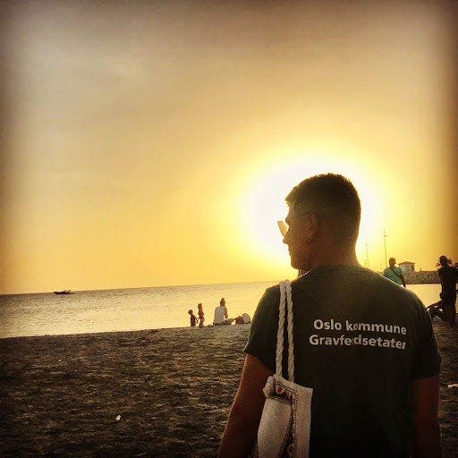 Looking for flat share for mature student  Main Photo