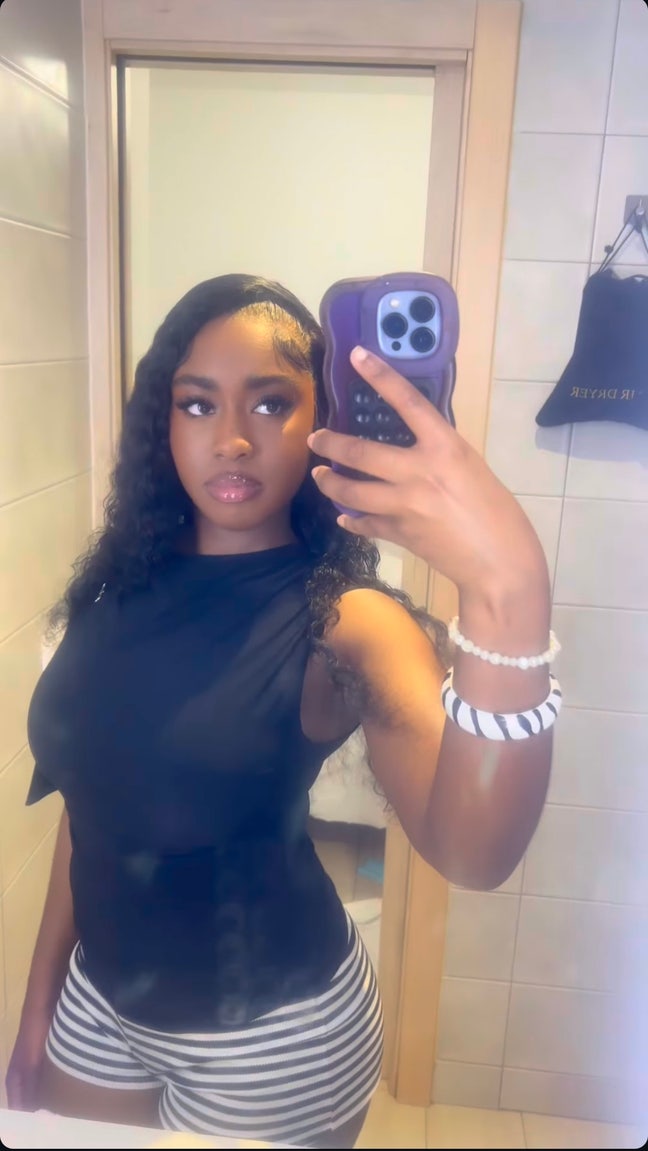 22 year old Female seeks a double room Main Photo