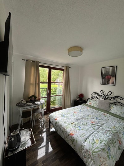 1 double bedroom for rent Main Photo