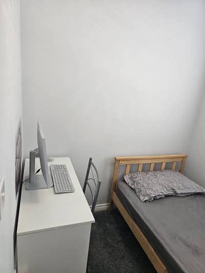 Single bed room for rent in Aylesbury Main Photo