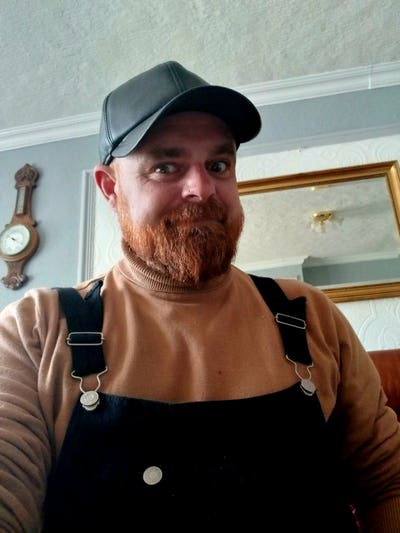 Looking for room or house share  Main Photo