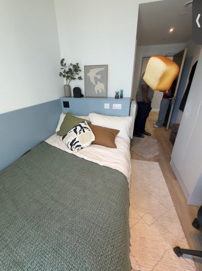 Ensuite room at Propeller Quarter -170 per week  Main Photo