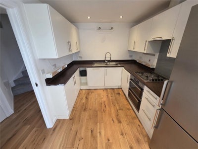 Big en-suite room to rent short/long term Main Photo