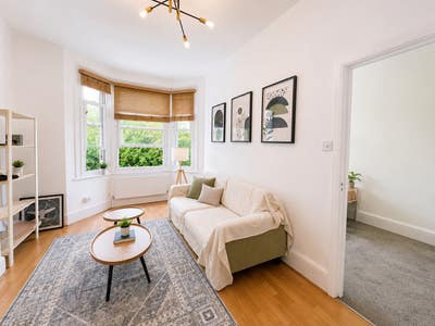 Amazing 2 bedroom flat from 4th September Main Photo