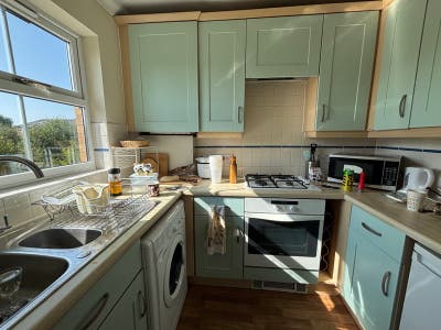URGENT Double Ensuite room for rent  Main Photo