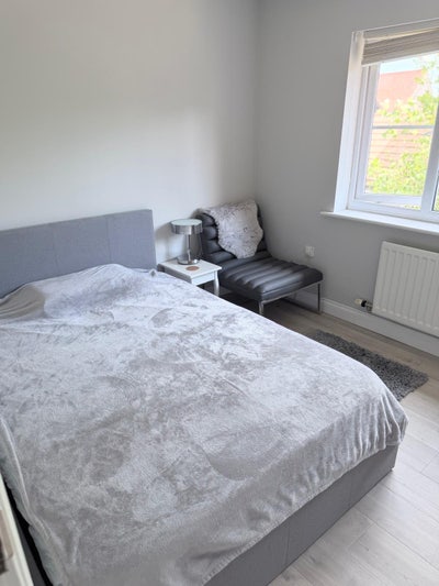 Double bedroom + en-suite  Main Photo