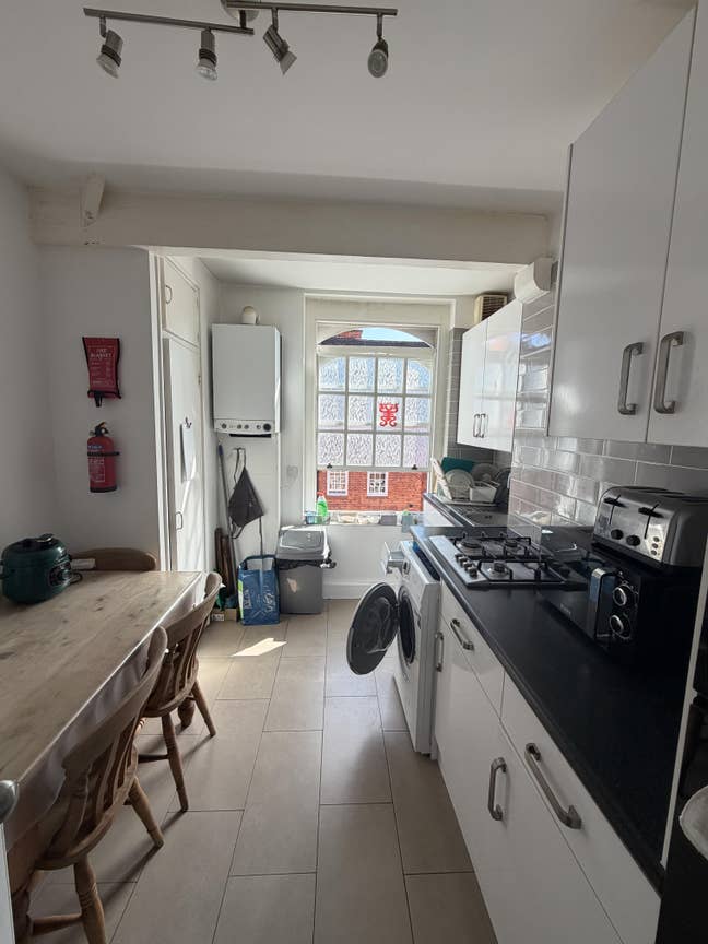 Bright double room near Pimlico! (28Mac) Main Photo