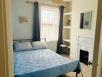 Bright Double Room, 5 Min to Tube, Includes Bills! Main Photo