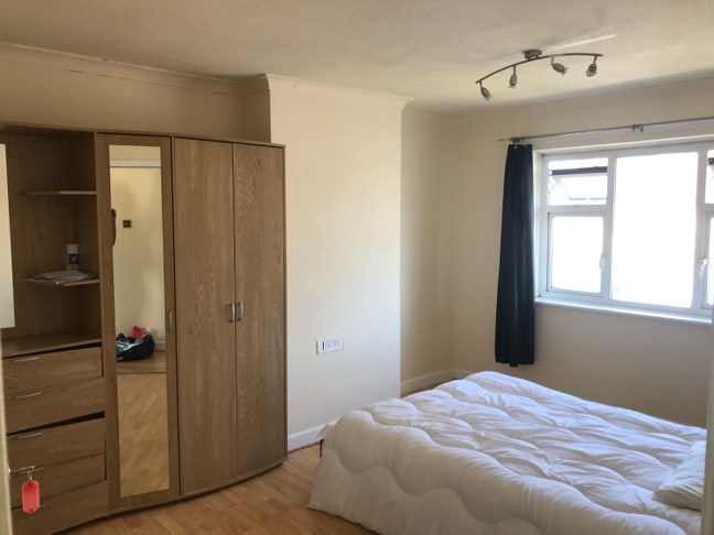 Very large double room for couple or single   Main Photo