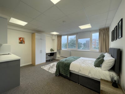  Luxury furnished studio | All Bills Included  Main Photo