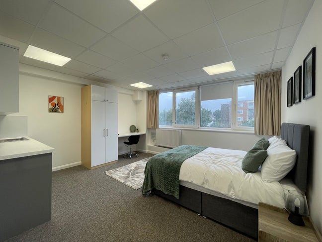  Luxury furnished studio | All Bills Included  Main Photo