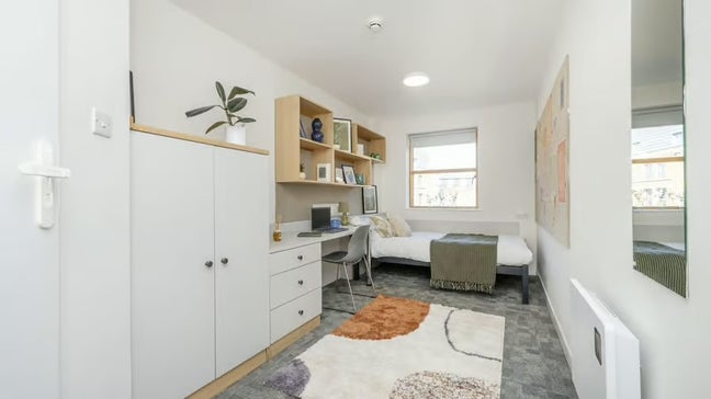 Student Ensuite Abode - 🚨Discounted🚨 Main Photo