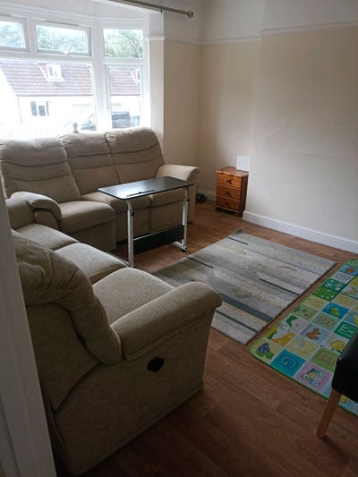     Comfortable Single and double Room Available  Main Photo
