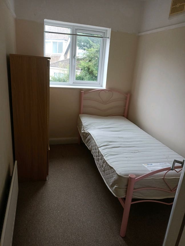     Comfortable Single and double Room Available  Main Photo