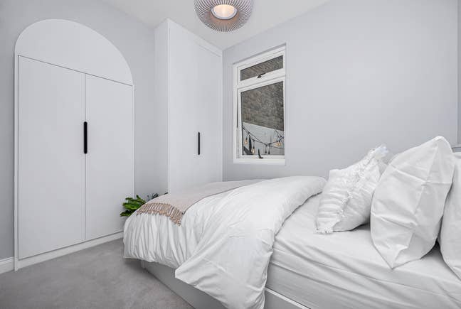 🍹 Large Ensuite in Clapham, Garden Bar & Terrace Main Photo