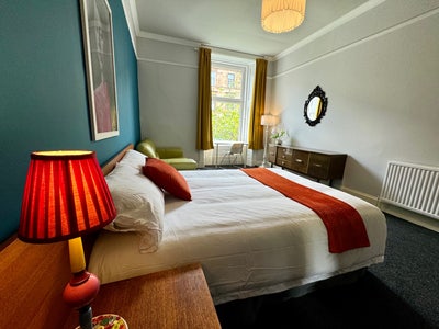 Huge Double room Botanic  Gardens -bills included  Main Photo