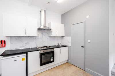 Bloxhall Court - Studio Main Photo