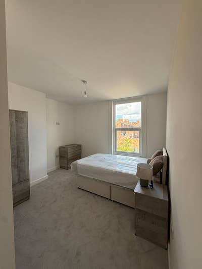 Luxury 6-Bed 6-Enuite    Main Photo