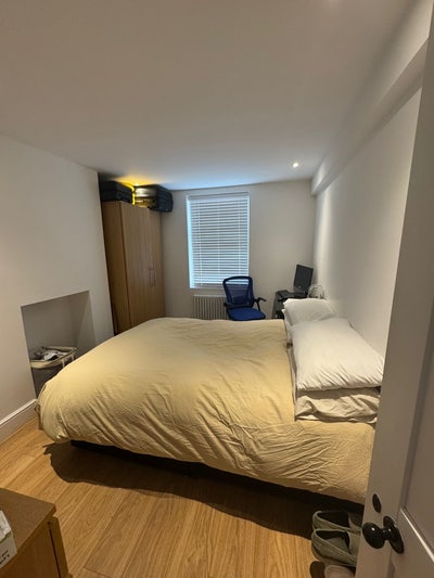 Large Double En-Suite Room in Clapham Old Town  Main Photo