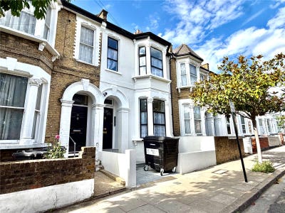 Lovely Studio Flat to let on Pellerin Road N16 Main Photo