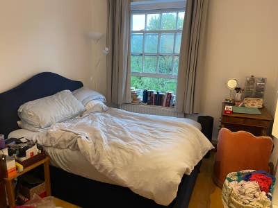 1 double room in flat over looking park  Main Photo