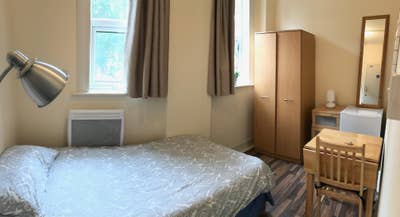 Cozy Room short walk from jubilee line  Main Photo