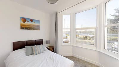 Double room 100 meters to Medway Hospital  Main Photo