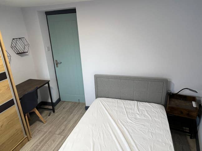 High quality shared house V Main Photo