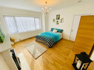 🏡Double room (Single use) in East Acton – Zone 2 Main Photo