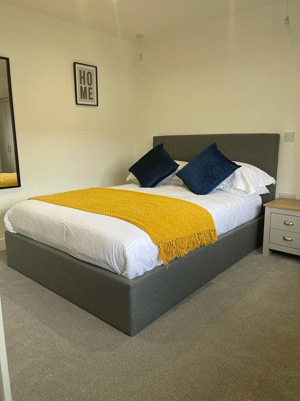 Large Ensuite Rooms Available Soon Close to Qa Main Photo