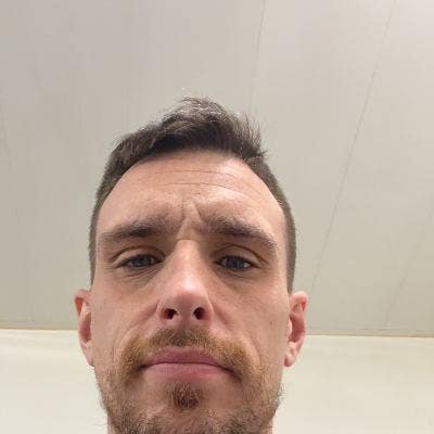 Professional Male seeks a double room Main Photo
