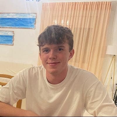 I’m a 21 year old male from Liverpool who h... Main Photo