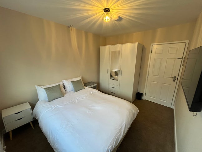 Newly Renovated Rooms | Close to Bristol!✨  Main Photo