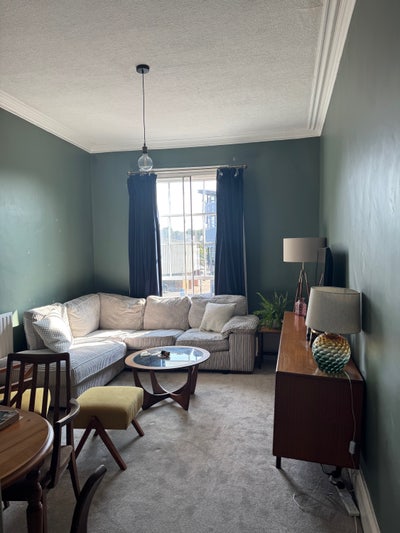 Great 2 BED FLAT The Triangle Town Centre  Main Photo